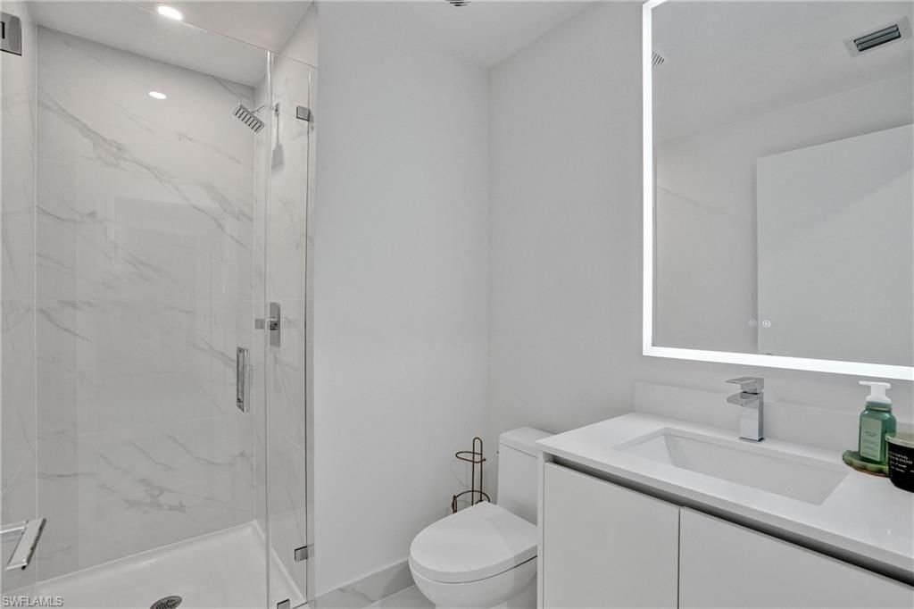 700 NE 24th St , Unit 806, Miami, FL 33137 Photo