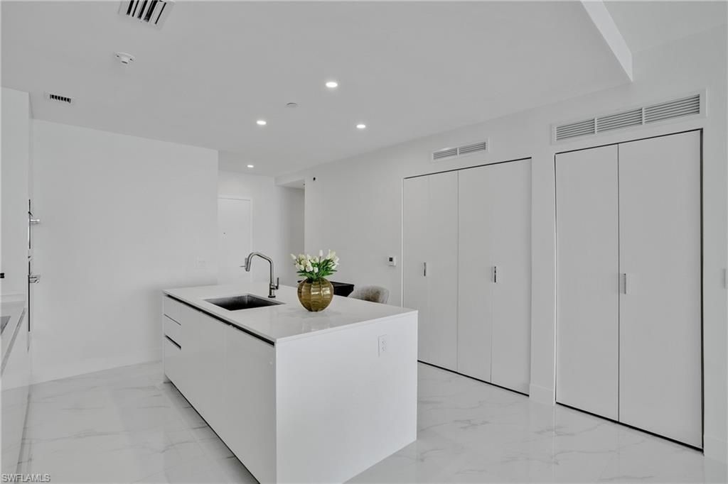 700 NE 24th St , Unit 806, Miami, FL 33137 Photo
