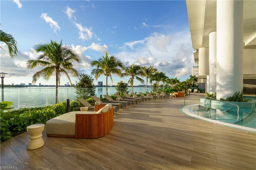 700 NE 24th St , Unit 806, Miami, FL 33137 Photo