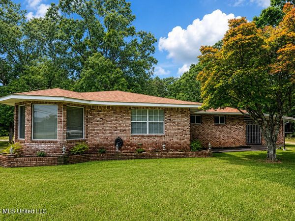 709 Hillcrest Loop, Petal, MS 39465