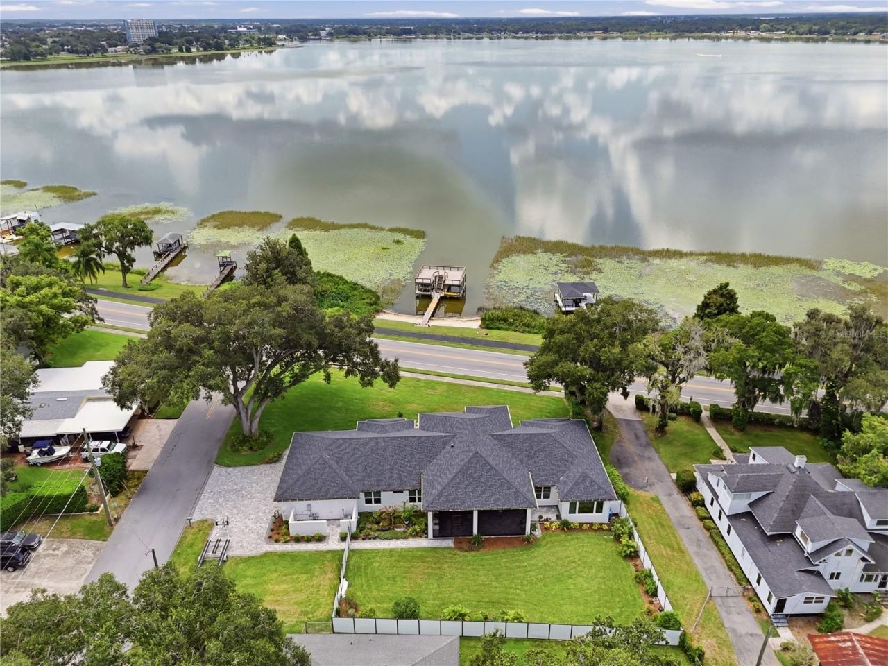 1307 N Lake Howard Drive, Winter Haven, FL 33881 Photo