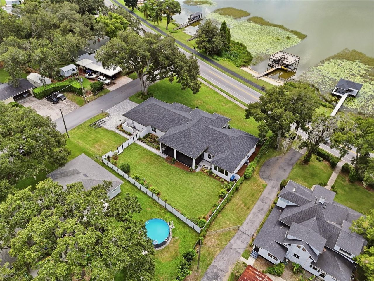1307 N Lake Howard Drive, Winter Haven, FL 33881 Photo