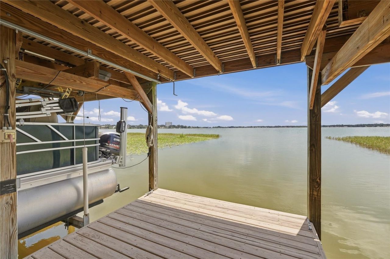 1307 N Lake Howard Drive, Winter Haven, FL 33881 Photo