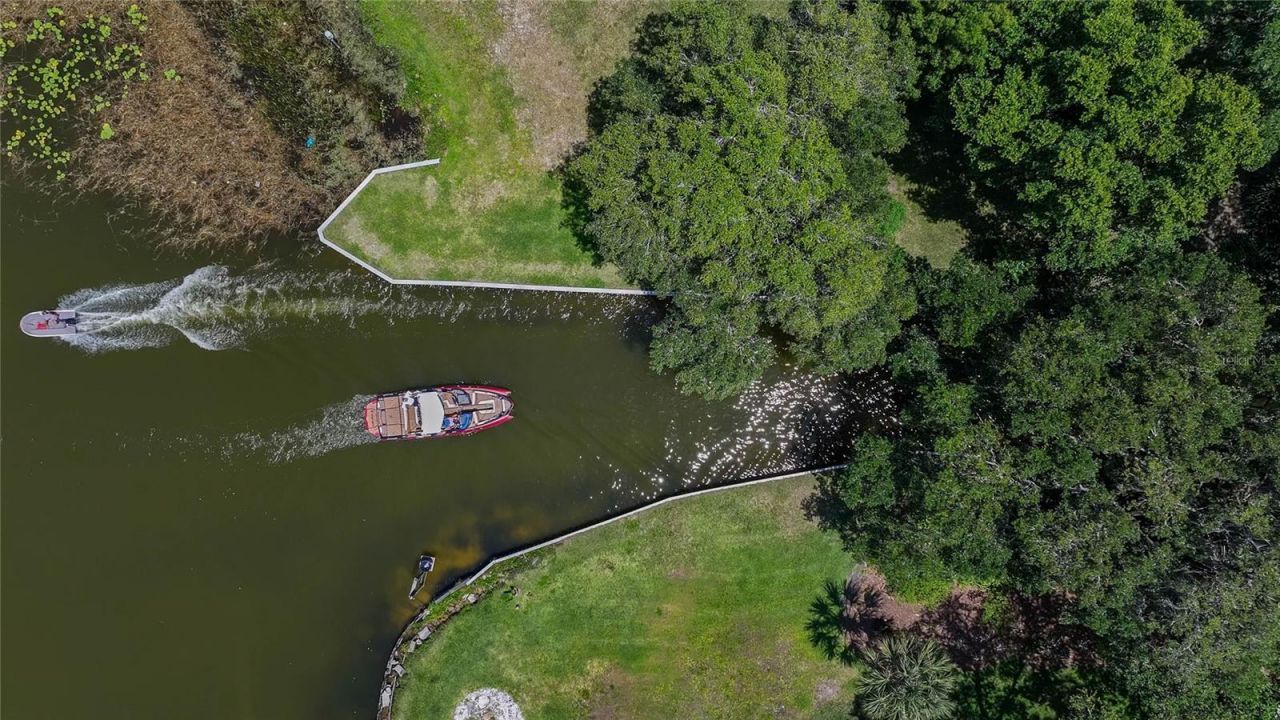 1307 N Lake Howard Drive, Winter Haven, FL 33881 Photo
