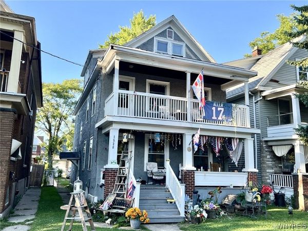 1526 La Salle Avenue , Niagara Falls, NY 14301