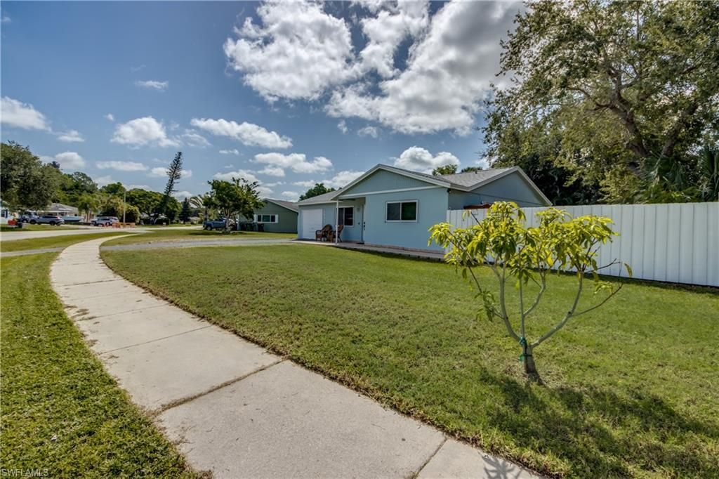 2912 Poinciana Dr, Naples, FL 34105 Photo