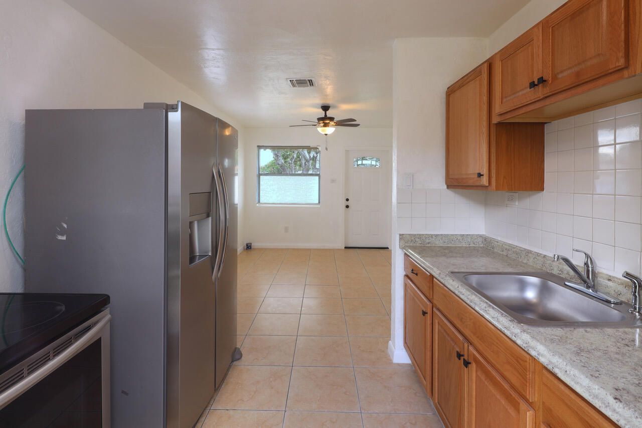 2304 NW 15th Court, Fort Lauderdale, FL 33311 Photo