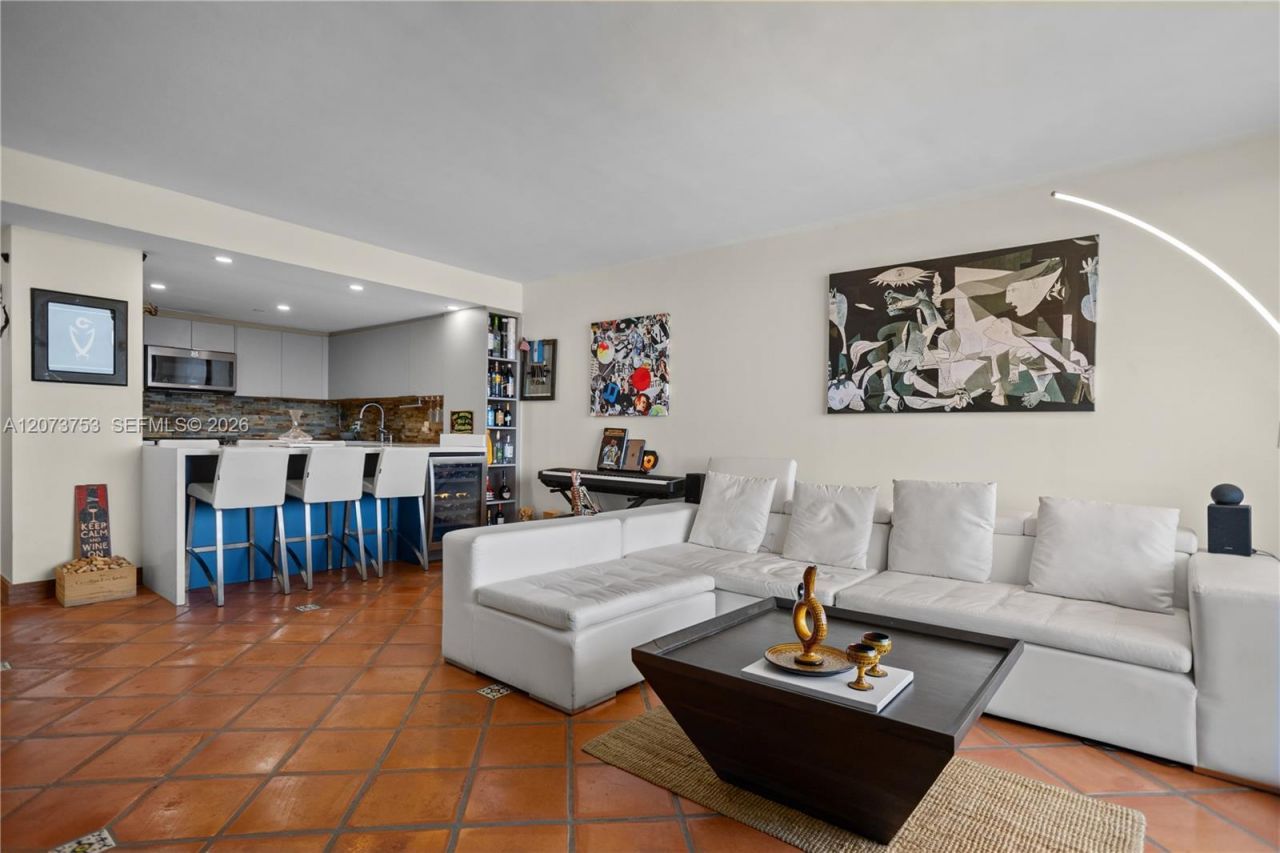 2350 NE 135th St, Unit 1204, North Miami, FL 33181 Photo