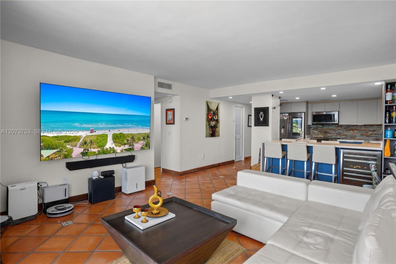 2350 NE 135th St, Unit 1204, North Miami, FL 33181 Photo