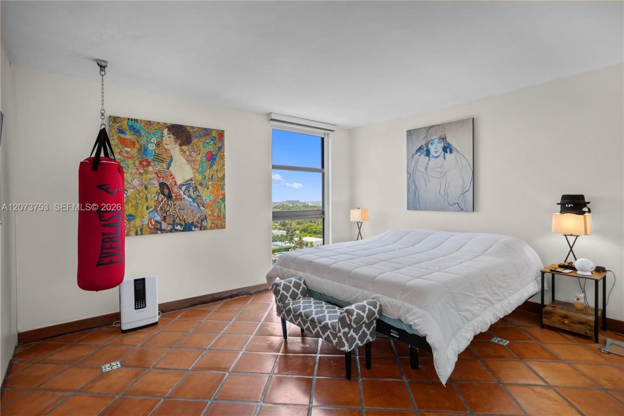 2350 NE 135th St, Unit 1204, North Miami, FL 33181 Photo
