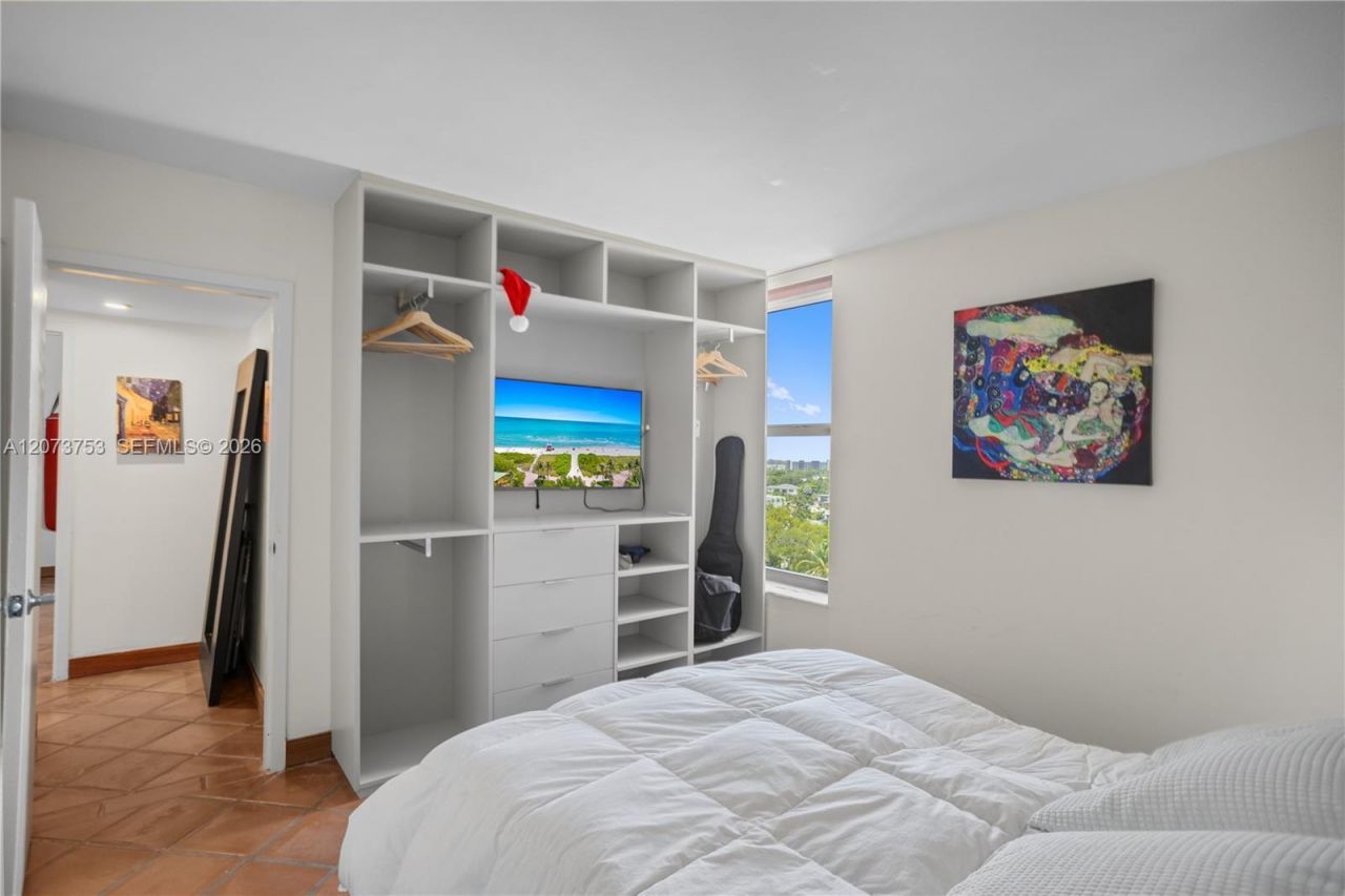 2350 NE 135th St, Unit 1204, North Miami, FL 33181 Photo