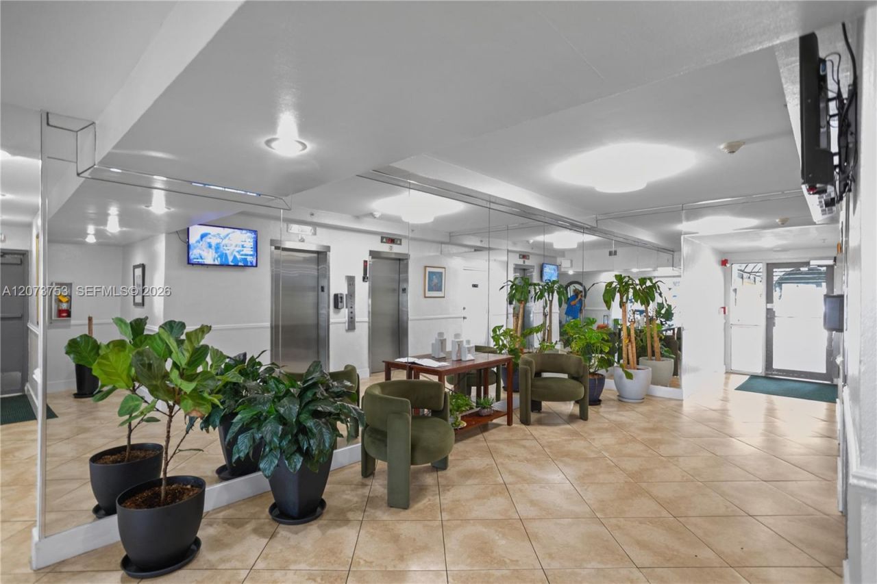 2350 NE 135th St, Unit 1204, North Miami, FL 33181 Photo