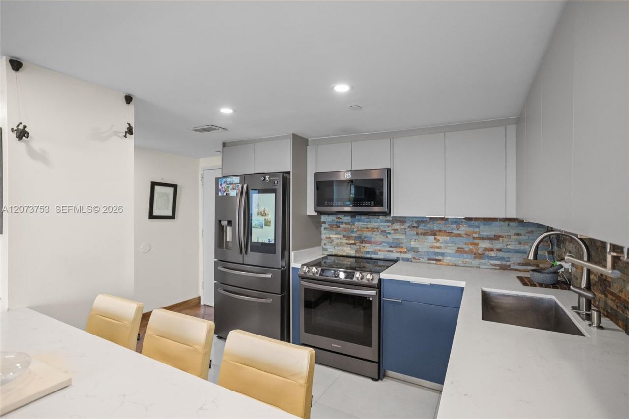 2350 NE 135th St, Unit 1204, North Miami, FL 33181 Photo