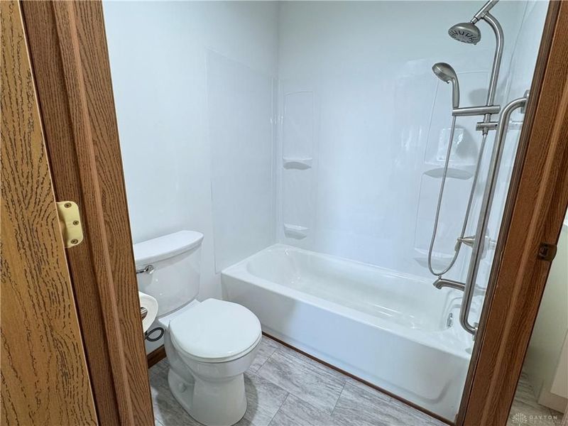 5623 Cobblegate Drive, Dayton, OH 45449 Photo 12