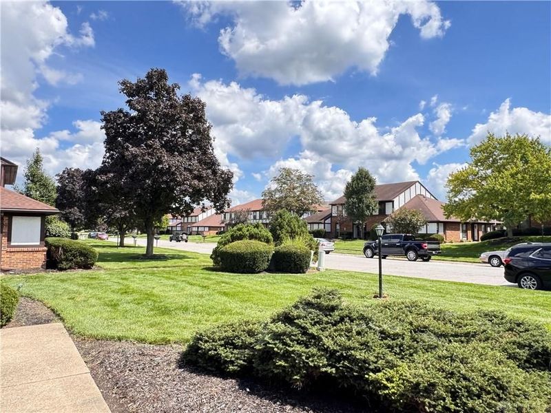 5623 Cobblegate Drive, Dayton, OH 45449 Photo 2
