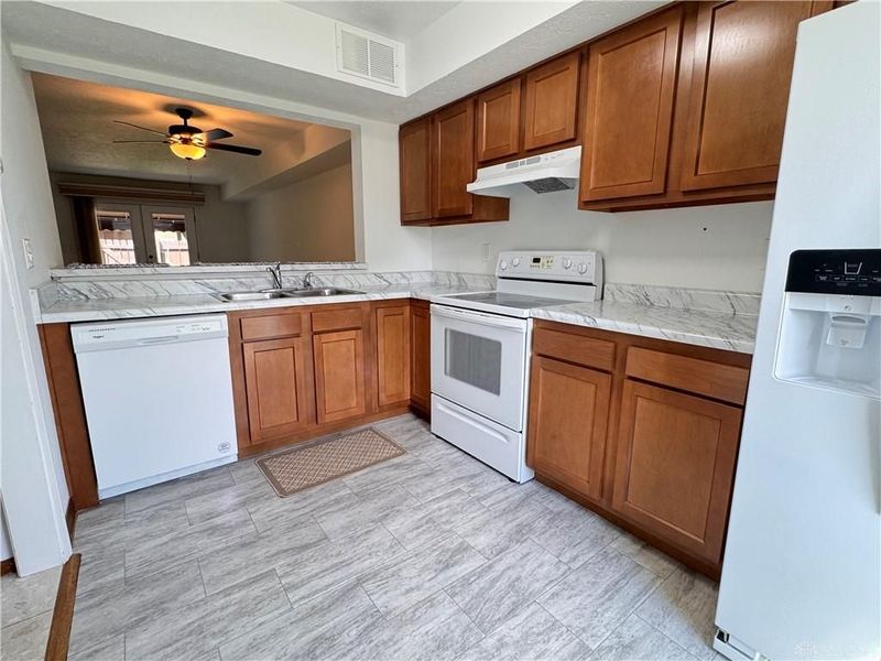 5623 Cobblegate Drive, Dayton, OH 45449 Photo 6