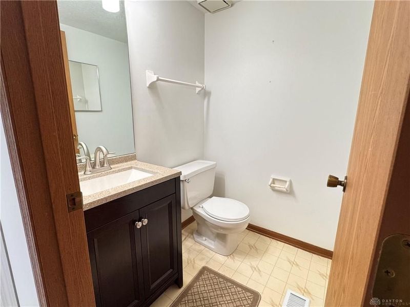 5623 Cobblegate Drive, Dayton, OH 45449 Photo 7