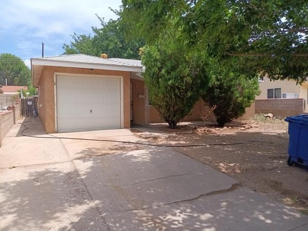1414 Erbbe Street NE, Albuquerque, NM 87112