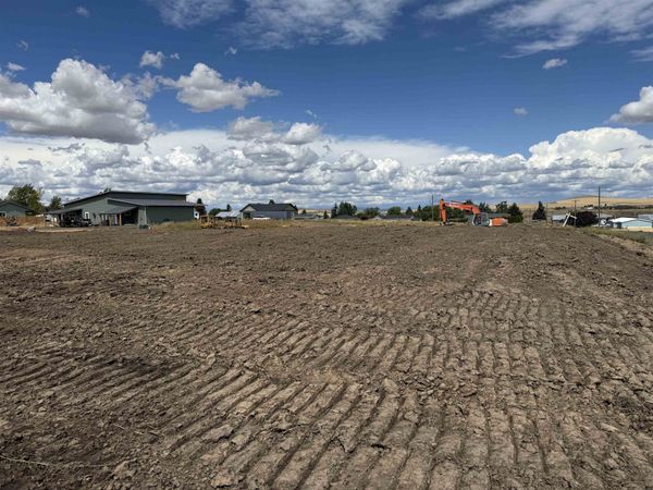 625 E Summit St, Reardan, WA 99029