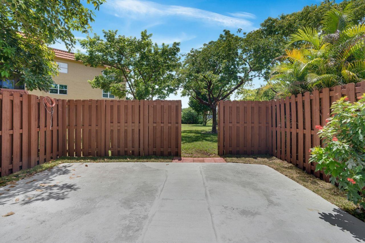 10792 La Placida Drive, Unit 4, Coral Springs, FL 33065 Photo