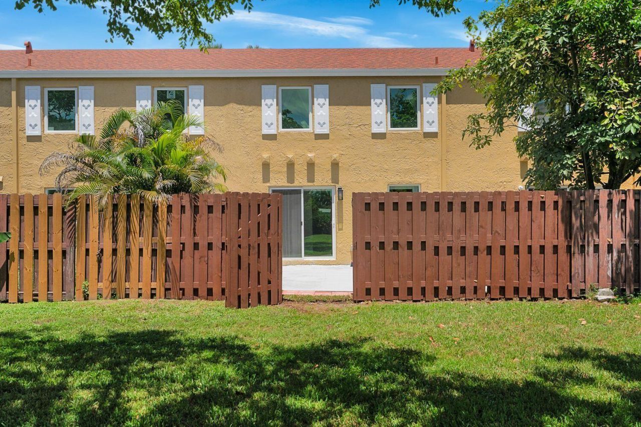 10792 La Placida Drive, Unit 4, Coral Springs, FL 33065 Photo
