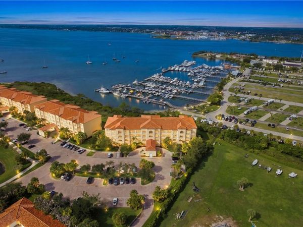 34 Harbour Isle Drive W, Unit PH05, Fort Pierce, FL 34949