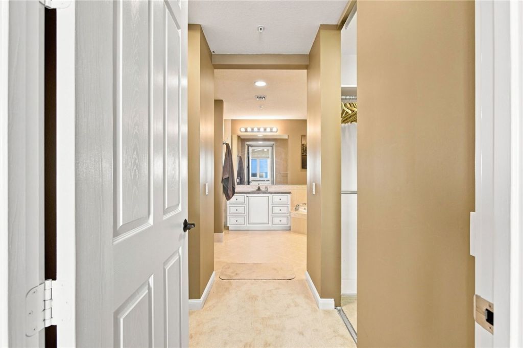 34 Harbour Isle Drive W, Unit PH05, Fort Pierce, FL 34949 Photo