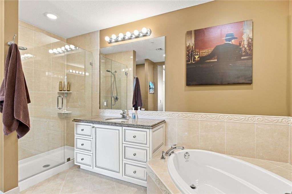 34 Harbour Isle Drive W, Unit PH05, Fort Pierce, FL 34949 Photo
