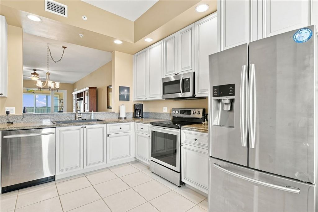 34 Harbour Isle Drive W, Unit PH05, Fort Pierce, FL 34949 Photo