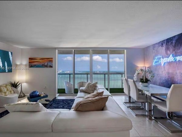 1200 Brickell Bay Dr, Unit 4101, Miami, FL 33131