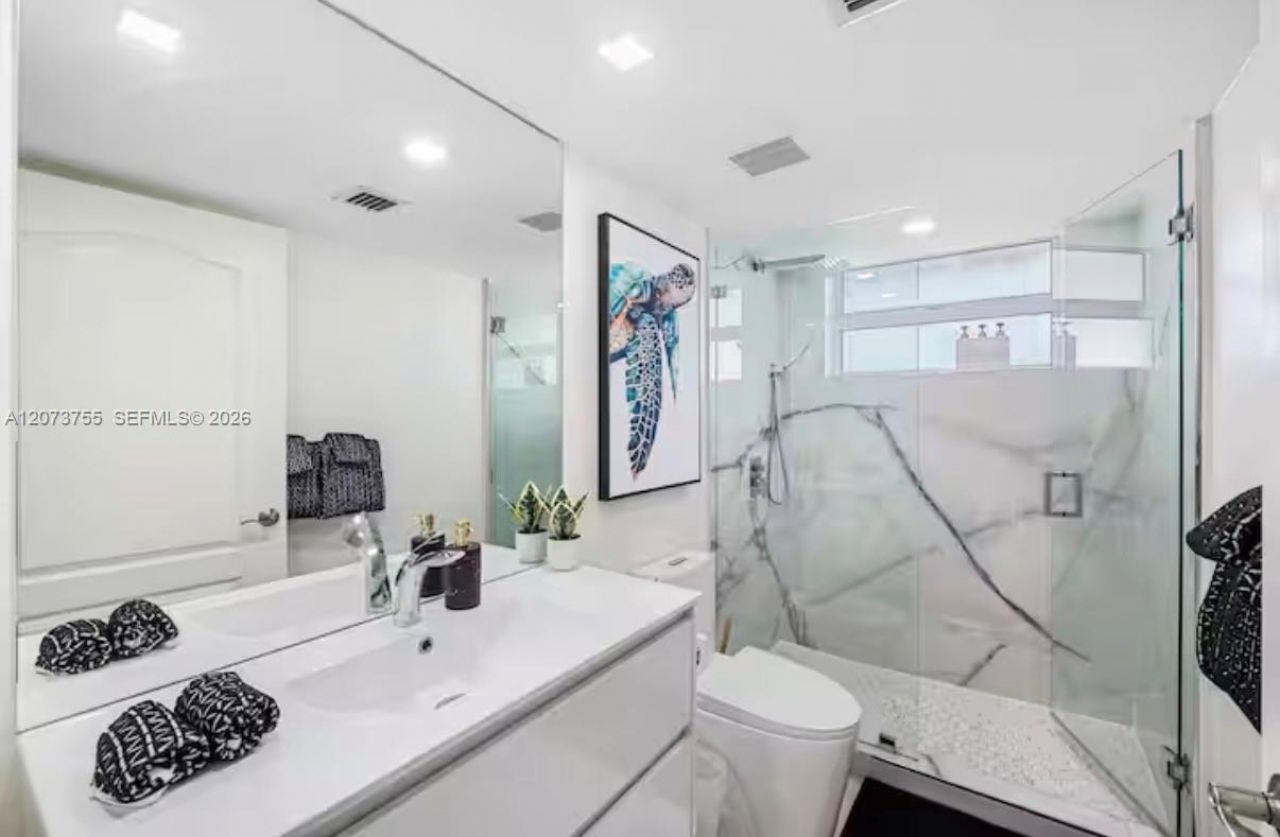 1200 Brickell Bay Dr, Unit 4101, Miami, FL 33131 Photo