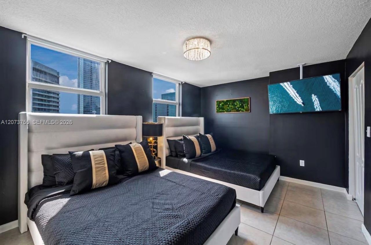 1200 Brickell Bay Dr, Unit 4101, Miami, FL 33131 Photo