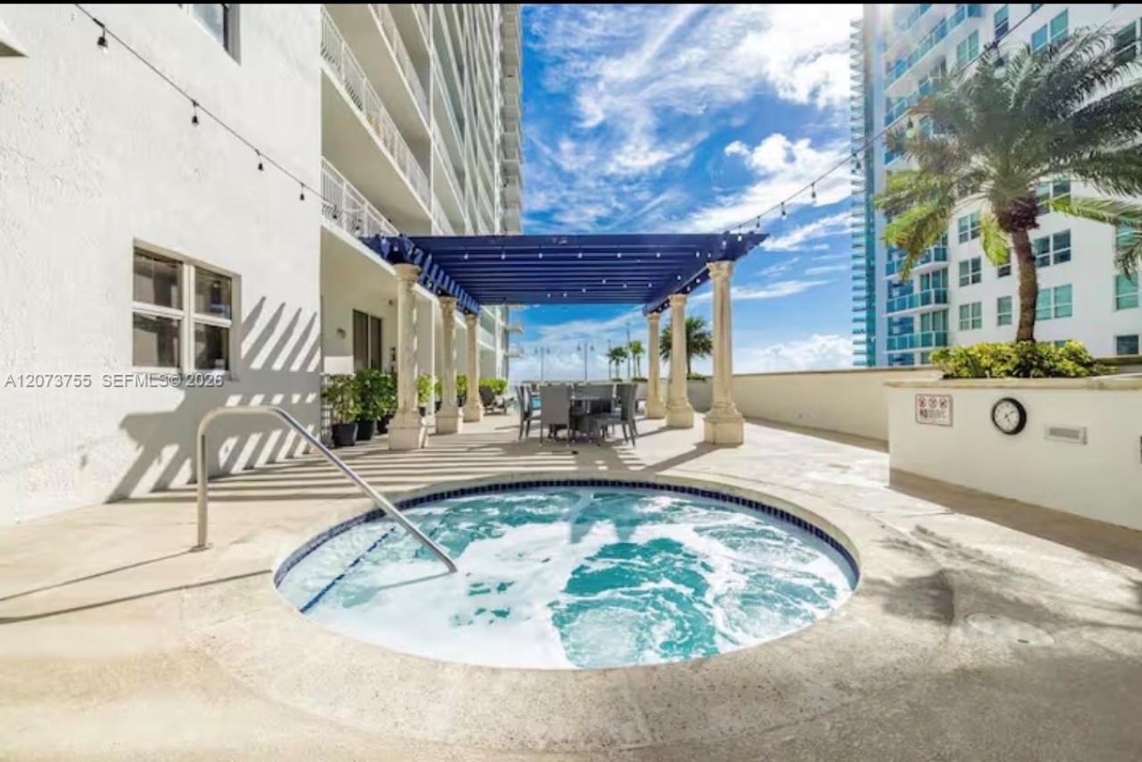 1200 Brickell Bay Dr, Unit 4101, Miami, FL 33131 Photo