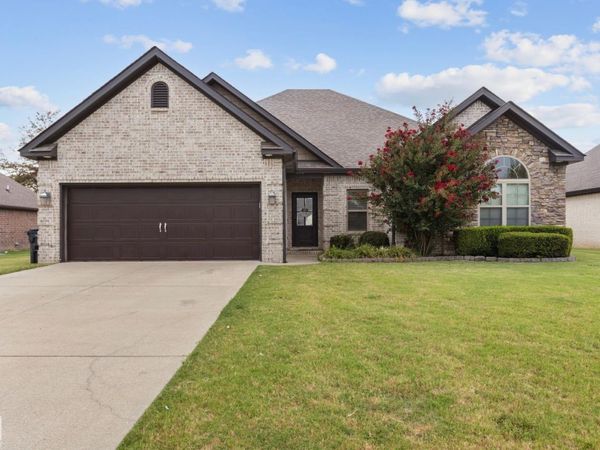 5232 Julia Lane, Jonesboro, AR 72404