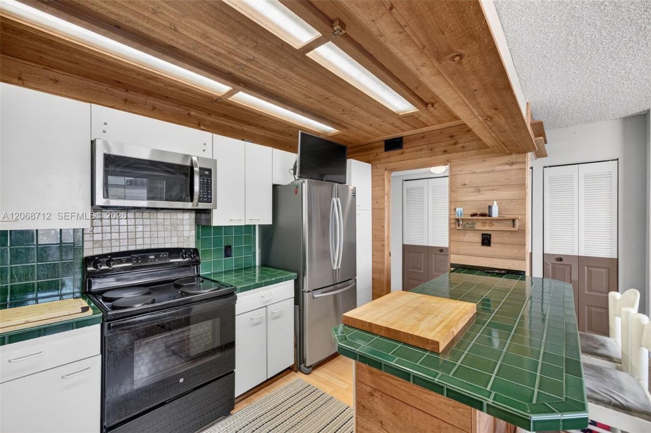 3350 NE 192nd St, Unit 5H-B, Aventura, FL 33180 Photo