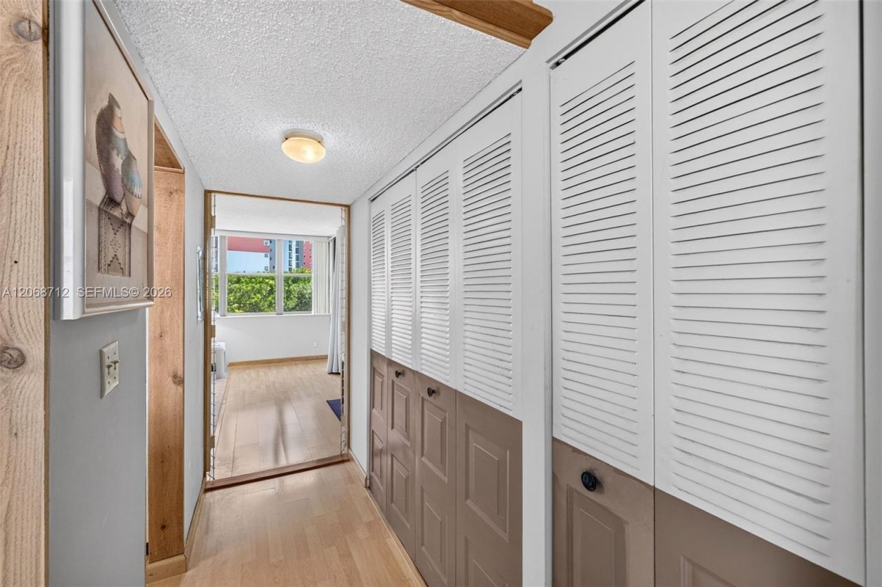 3350 NE 192nd St, Unit 5H-B, Aventura, FL 33180 Photo