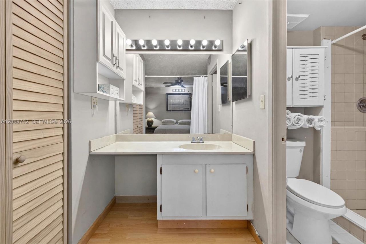 3350 NE 192nd St, Unit 5H-B, Aventura, FL 33180 Photo