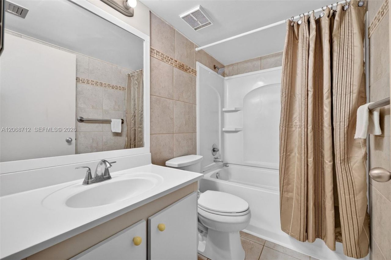 3350 NE 192nd St, Unit 5H-B, Aventura, FL 33180 Photo