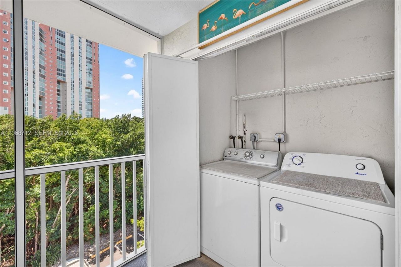 3350 NE 192nd St, Unit 5H-B, Aventura, FL 33180 Photo