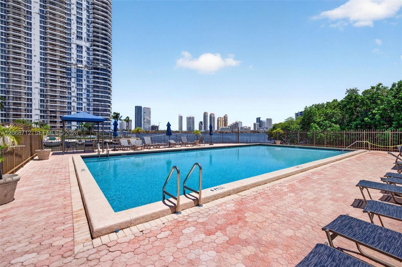 3350 NE 192nd St, Unit 5H-B, Aventura, FL 33180 Photo