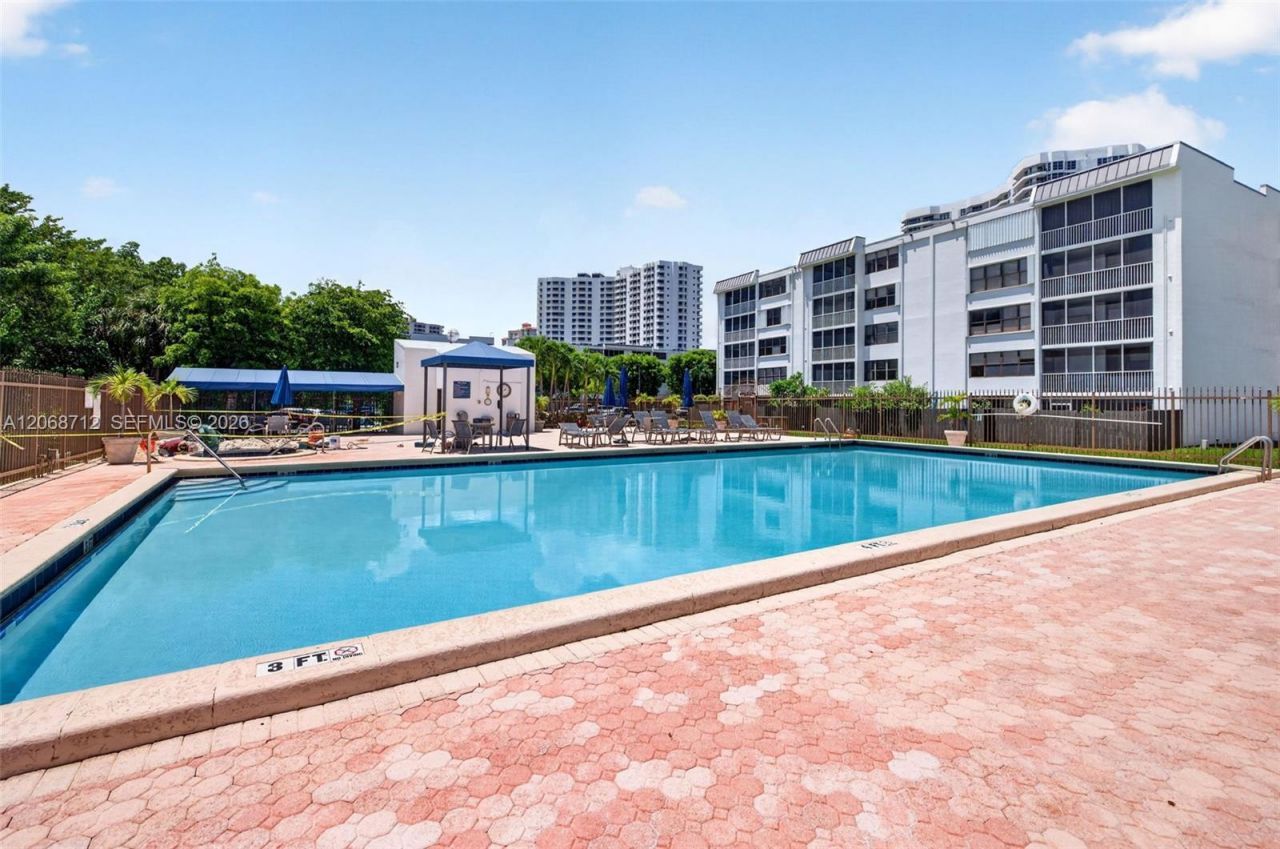 3350 NE 192nd St, Unit 5H-B, Aventura, FL 33180 Photo
