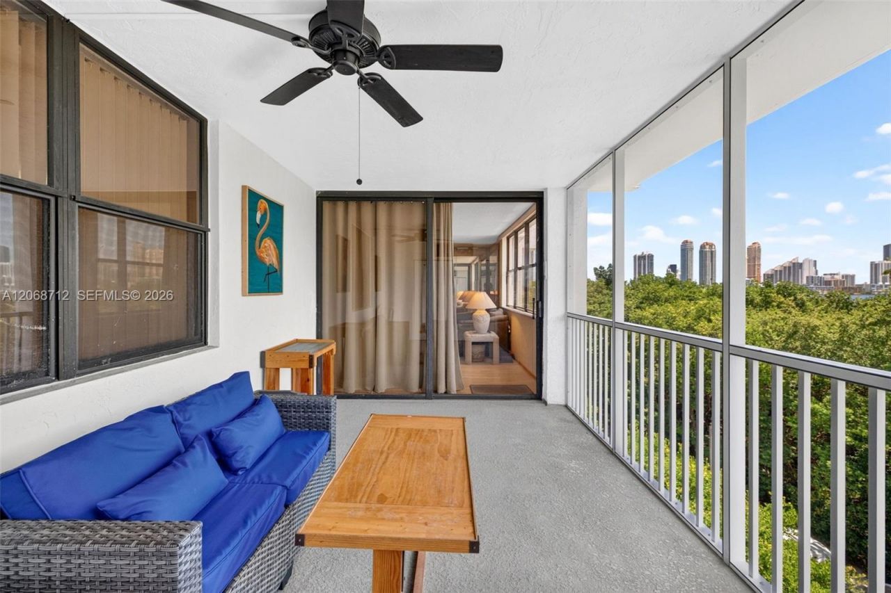 3350 NE 192nd St, Unit 5H-B, Aventura, FL 33180 Photo