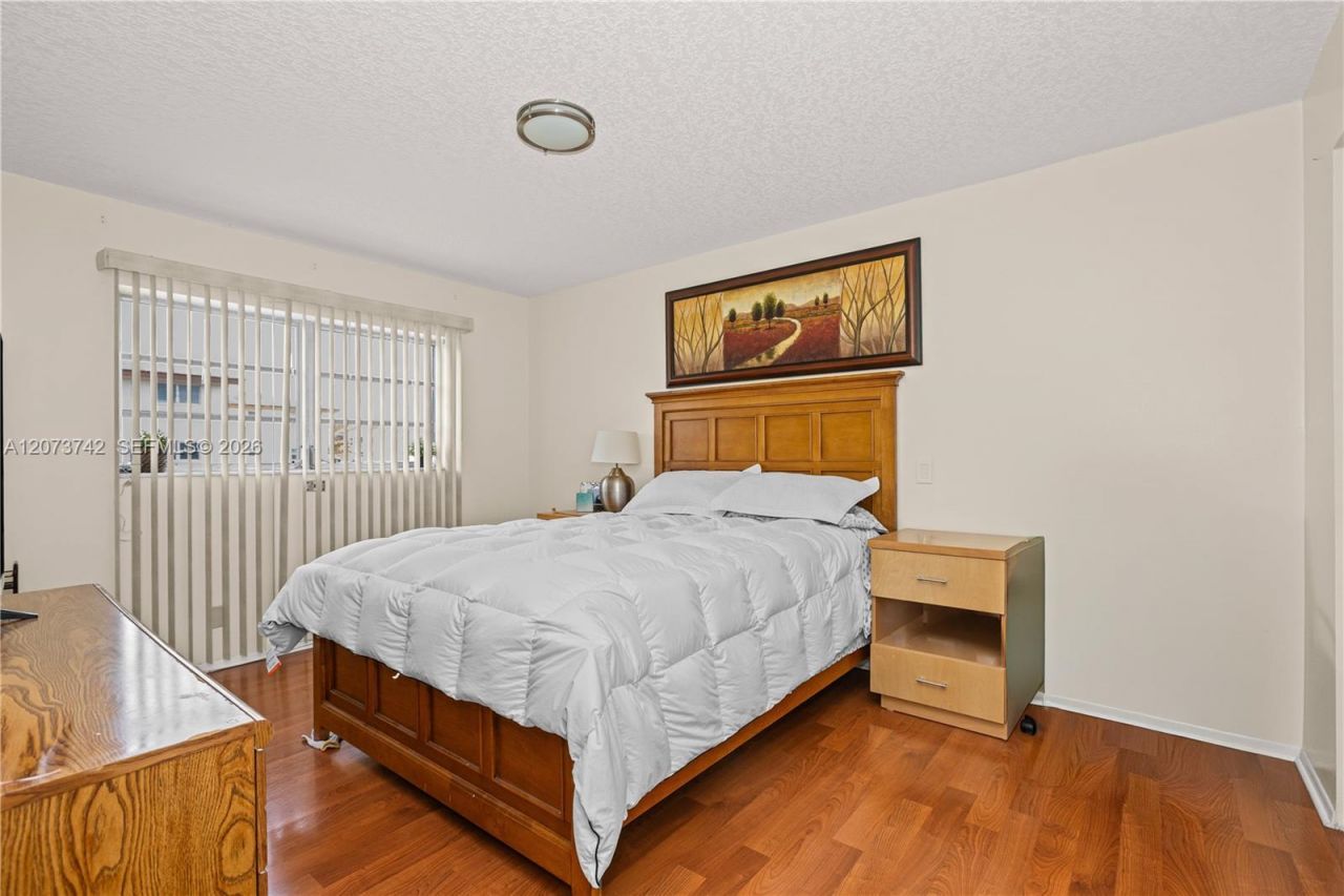 5300 Washington St , Unit E209, Hollywood, FL 33021 Photo