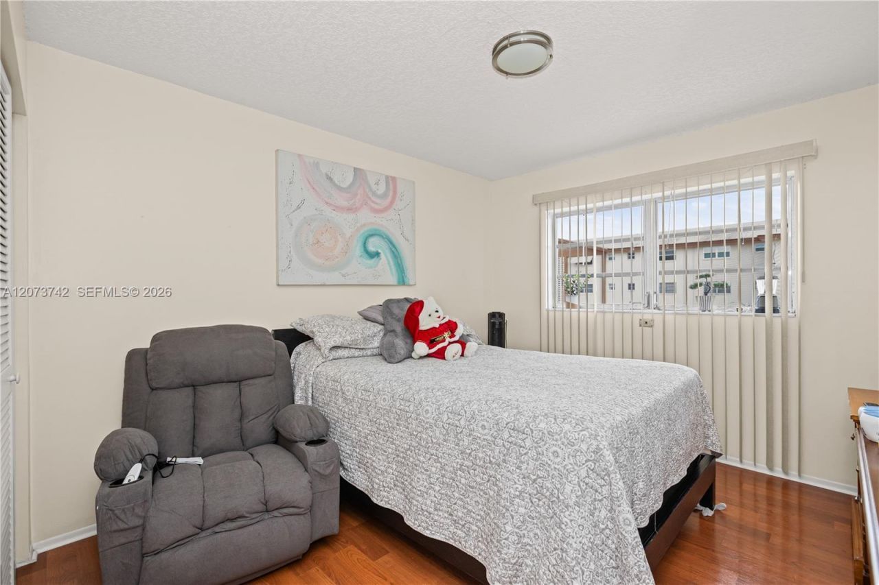 5300 Washington St , Unit E209, Hollywood, FL 33021 Photo
