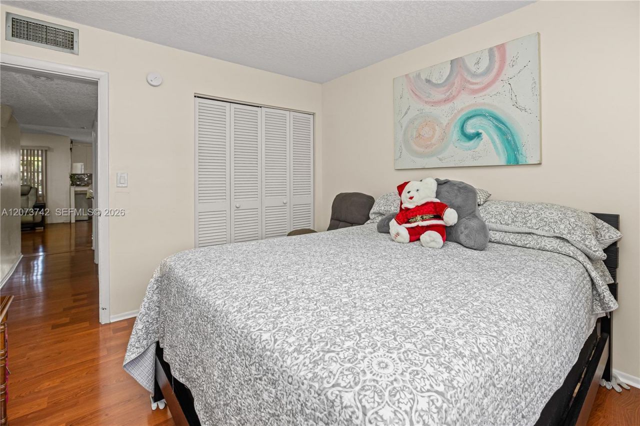 5300 Washington St , Unit E209, Hollywood, FL 33021 Photo