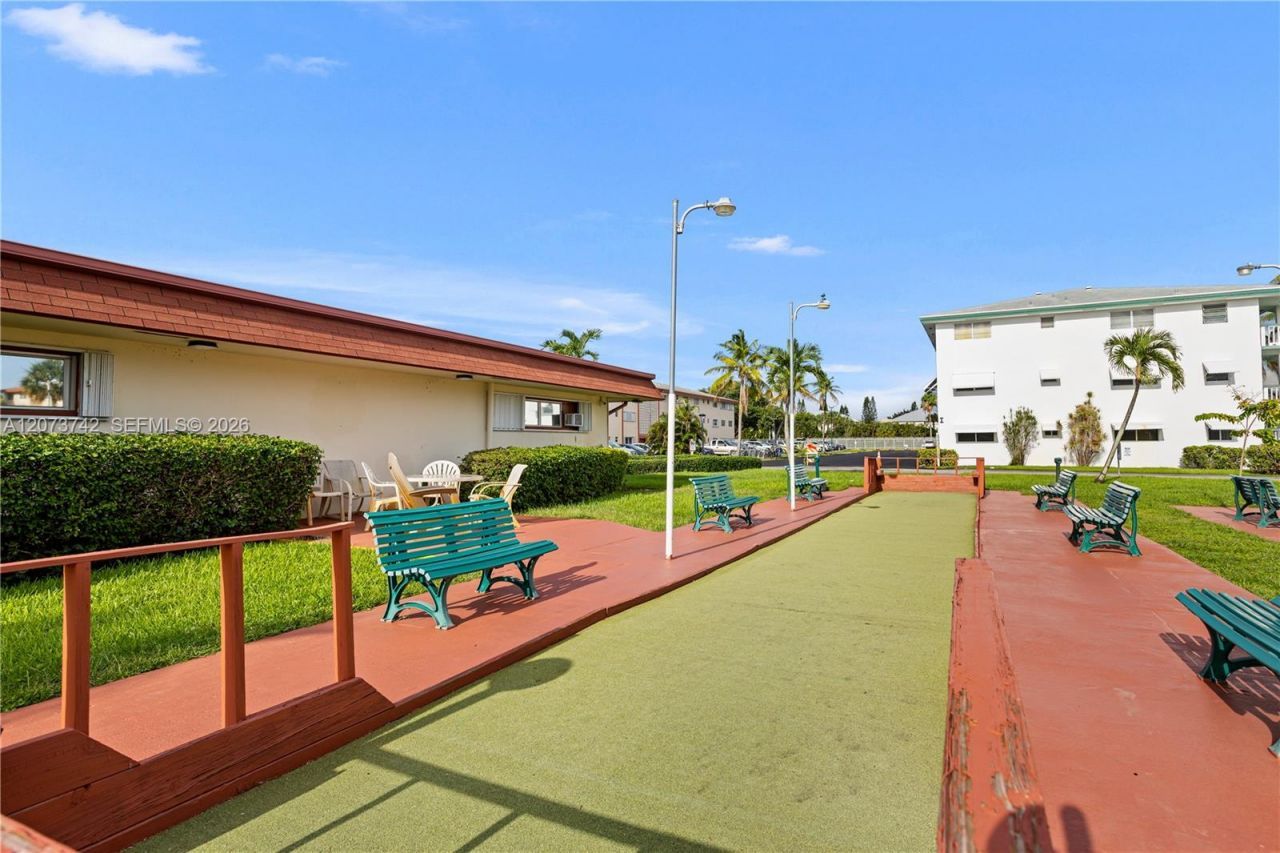 5300 Washington St , Unit E209, Hollywood, FL 33021 Photo