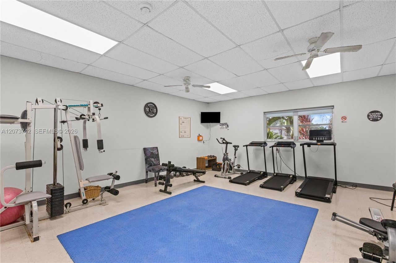 5300 Washington St , Unit E209, Hollywood, FL 33021 Photo