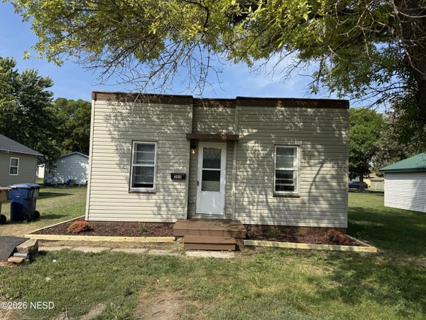 205 11TH STREET NW, Watertown, SD 57201