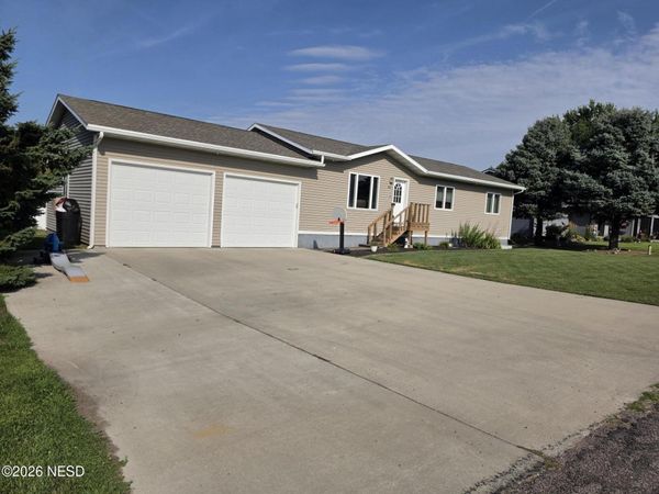 403 S 5TH AVENUE, Castlewood, SD 57223