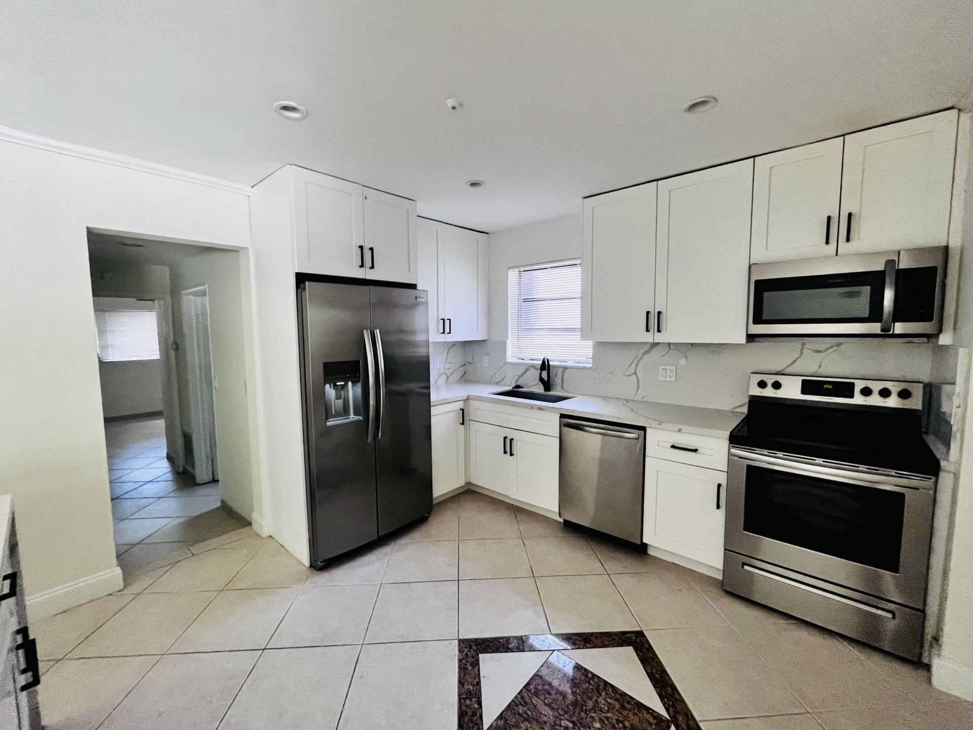 924 Johnson Street, Hollywood, FL 33019 Photo